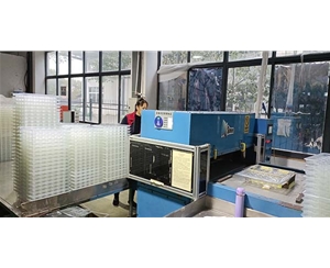 吸塑車間(jiān)一角